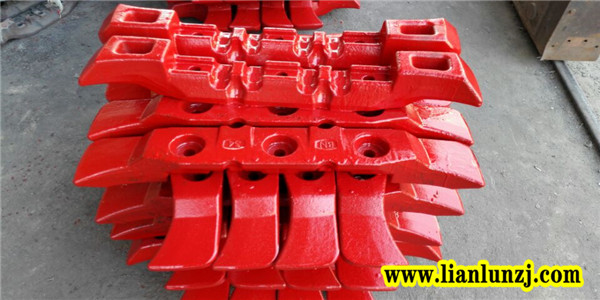 大型刮板輸送機(jī)<i style='color:red'>17gl7-1刮板</i>鍛造工藝的重難點(diǎn)在哪？