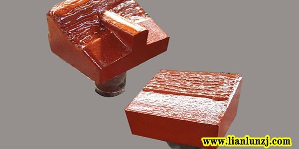 <i style='color:red'>19p04-16</i>破碎機(jī)錘頭磨損原來(lái)是由這些因素引起的？